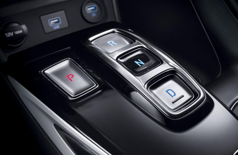 Детали интерьера Hyundai Sonata 2019 года  (KR) (фото 16 из 42)